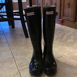 Glossy tall hunter boots